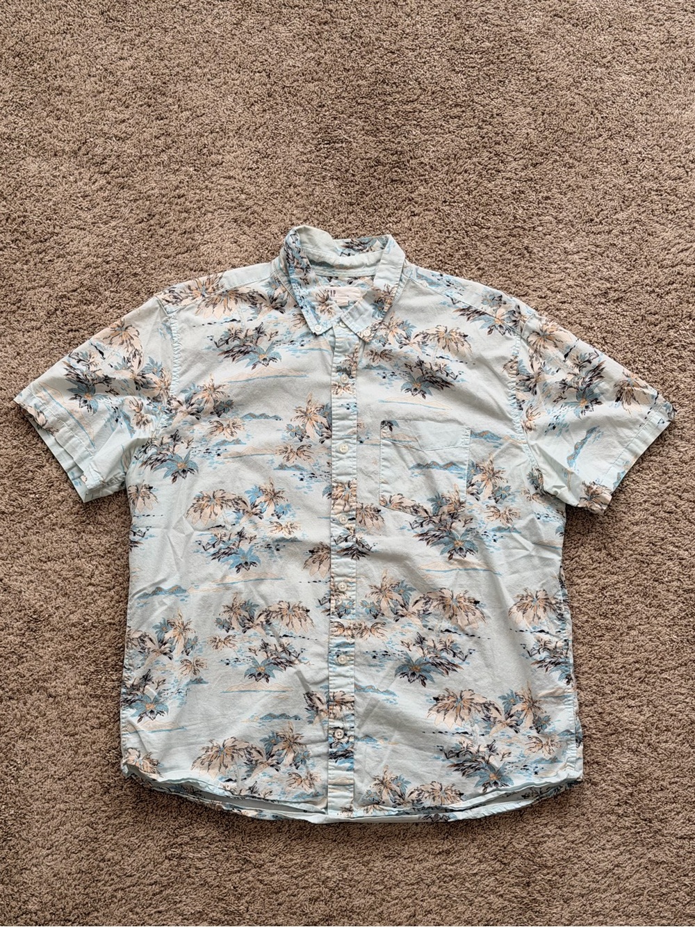 GAP Light Blue Palm Print Short-Sleeve Button-Down Shirt - Size L